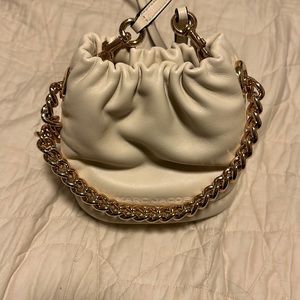 Marc jacobs bucket bag with gold chain